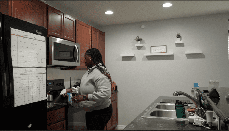 Weekly Cleaning Routine for Working Moms: Simple Tips To Maintain A Tidy Home